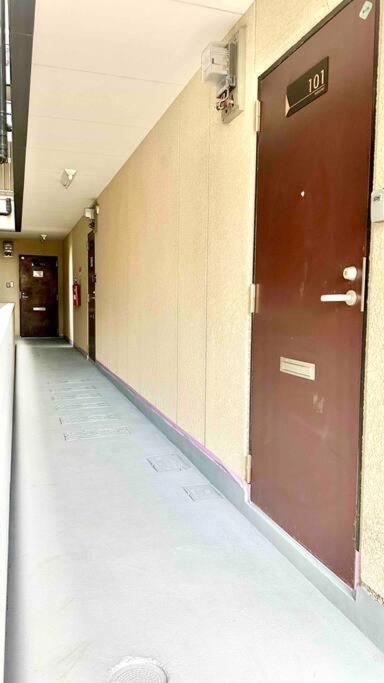 Apartment 302号室花园町駅と萩ノ茶屋駅徒步各2分和室専用バスルームアクセス抜群 Ōsaka