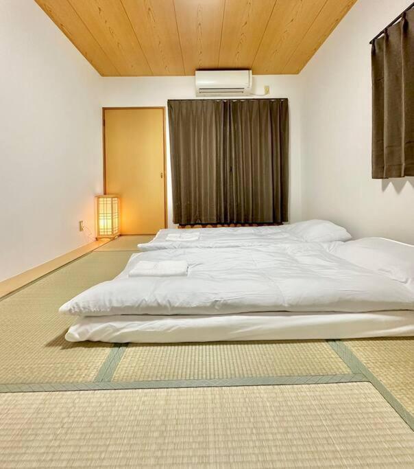 302号室花园町駅と萩ノ茶屋駅徒步各2分和室専用バスルームアクセス抜群 Apartment Ōsaka